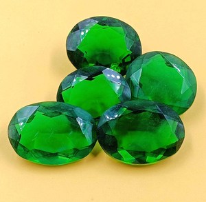 Attrayant Moldavite Gemstone Lâche Facettes Ovale Forme De Coupe Précieuse Fabrication De Bijoux Taille Calibrée Pierres Précieuses À Vendre En Vrac OEM - Product Image 2