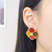 Boucles d'oreilles clous vintage pour femme, trèfle à quatre feuilles en résine, plaqué or 18 carats, en acier inoxydable, étanches et inaltérables, style statement