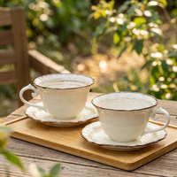 Ensemble tasse et soucoupe à café en céramique de porcelaine vintage, couleur crème, compatible micro-ondes/lave-vaisselle, écologique, personnalisable, cadeau idéal pour la maison