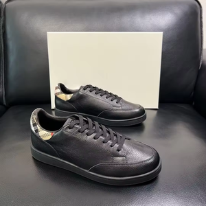 Chaussures décontractées pour hommes de qualité supérieure, polyvalentes, style rétro, design haut de gamme, en cuir personnalisé, légères, plates, pour la marche. - Product Image 2