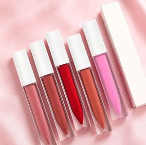 Gloss à lèvres en tube carré transparent en gros, disponible en plusieurs couleurs et adapté aux débutants en maquillage - Product Image 3