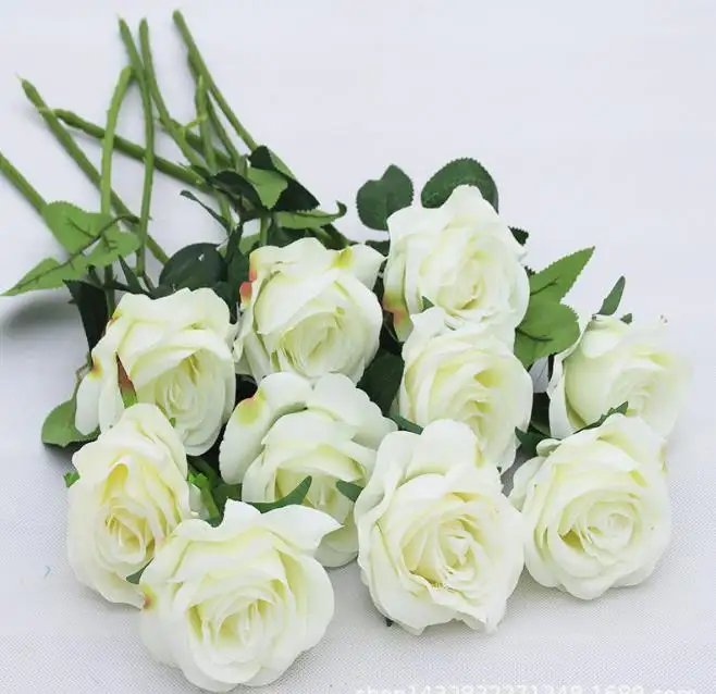 Venta al por mayor de alta calidad Artificial blanco rosa flor de Rosa de seda para la decoración de la boda