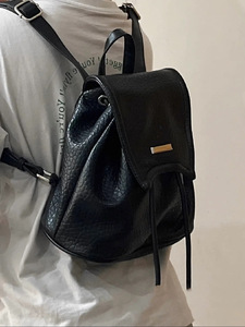 <span class=keywords><strong>Zaino</strong></span> Piccolo da <span class=keywords><strong>Donna</strong></span> in Morbida <span class=keywords><strong>Pelle</strong></span> con Coulisse, Impermeabile, Fodera in Poliestere, Doppio Manico, Borsa a Mano - Product Image 4