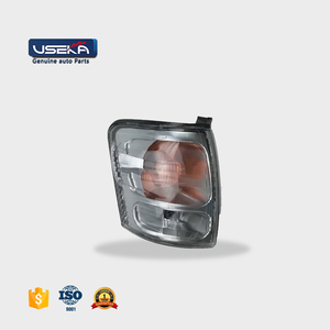 Pièces de voiture professionnelles de marque AHDM OEM 81511-35290 81521-35280 Feu arrière droit et gauche pour Toyota - Product Image 1