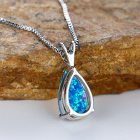 YIREPIN Kalung Liontin Opal Tetesan Air Perhiasan Opal Api Rantai Kotak Berlapis Emas 18K untuk Wanita