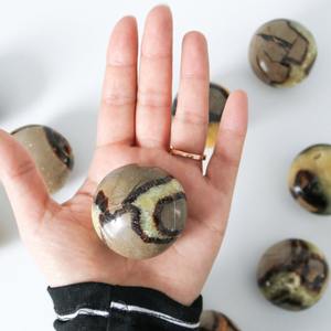 ลูกบอลหินแกะสลักรูปเต่าคุณภาพสูงขายส่ง คริสตัลธรรมชาติโฮล่า สำหรับตกแต่งบ้านและเสริมฮวงจุ้ย - Product Image 3