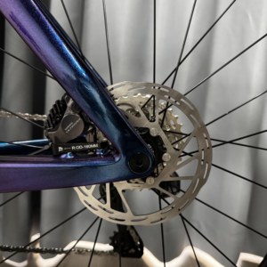 Bicicleta de Carretera de Fibra de Carbono Kozo de 7.7 KG, Venta Directa de Fábrica, Shimano UT Di2 24s, Frenos de Disco Hidráulicos, OEM CE KOZO2-SHIM - Product Image 5