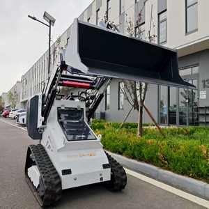 Un petit chargeur coulissant multifonctionnel monté sur chenilles adapté à la démolition intérieure sur les chantiers de construction - Product Image 2