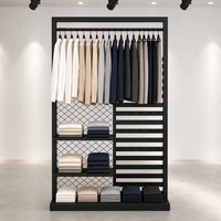 Présentoir Commercial pour Vêtements en Grille Diamantée Noire avec Tringle de Suspension et Étagères Slatwall