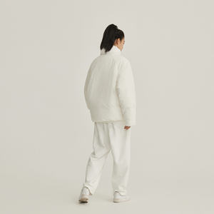 Chaqueta de cuello alto de algodón blanco de gama alta para hombre Abrigo de invierno informal con logotipo frontal Servicio OEM - Product Image 4