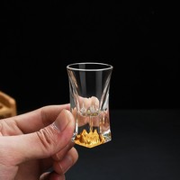 Verres à shot miniatures en or Phnom Penh avec logo pour bar et fête, en forme de balle, avec fond doré, par Gold Mountain Golden Foil