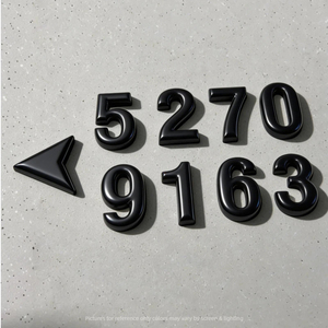 Numero Civico 3D Sferico in PVC da 10 mm, Incisione Elettroplaccata, per Hotel e Immobili - Product Image 1