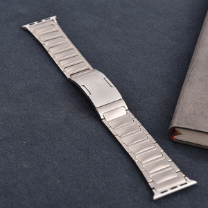 Bracelet de montre en titane de luxe JAETIUM pour Apple Watch Ultra, bracelet de remplacement léger pour montre connectée OEM ODM - Product Image 2