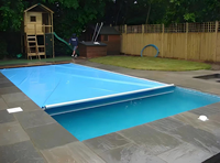 Membrane en polyester tissé 100 % enduite de PVC flexible et imperméable pour piscines gonflables et attractions aquatiques