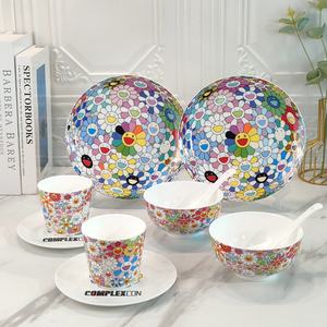 Juego de Vajilla Japonesa de Lujo de 10 Piezas, Juego de Platos, Tazas y Tazones de Porcelana - Product Image 3