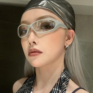 Lunettes de soleil œil de chat personnalisables avec logo - Monture intégrale, verres UV400, légères et durables, confortables pour les sports de plein air et le cyclisme - Product Image 3