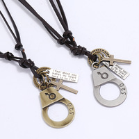Punk homme collier fait à la main Vintage en cuir menottes pendentif corde chaîne colliers hommes et femmes menottes bijoux accessoires cadeau