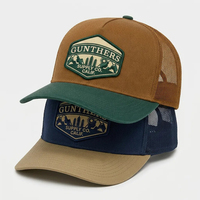 Casquette Trucker à 5 Panneaux Structurée avec Dos en Maille Entière, Patch Hexagonal Tissé Personnalisé et Visière Courbée – Vente en Gros, Faible MOQ |   Casquettes en maille Topi Jaring