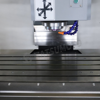 Machine de fraisage CNC verticale 5 axes VMC850 avec système de contrôle GSK, broche unique, cône BT40 pour l'usinage des métaux