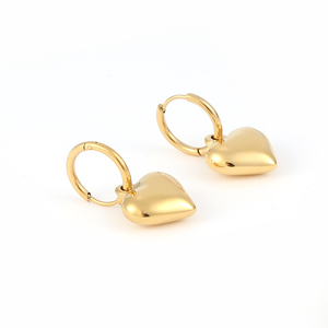 Boucles d'oreilles créoles cœur bombé en acier inoxydable plaqué or 18 carats, lisses et solides, pour femmes, vente en gros - Product Image 1