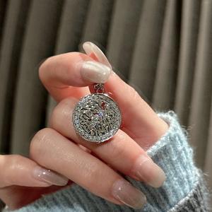 Colgante de Plata Pura S925, Estilo Artístico con Personalidad Sencilla, Diseño de Nicho Moderno, Forma de Corazón con Microincrustaciones de Circonita - Product Image 3