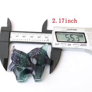 Calcite intagliata a mano all'ingrosso di cristallo di unicorno di Fluorite arcobaleno naturale intagliato a mano - Product Image 5