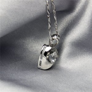 0,40 Karat Herzförmiger Rundschliff Solitär-Anhänger in 14 Karat Weißgold Herz-Anhänger - Product Image 3