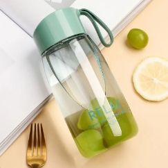 สีเขียวอ่อน