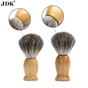Pinceau à raser en poils <span class=keywords><strong>de</strong></span> <span class=keywords><strong>blaireau</strong></span> pur JDK avec manche en bambou, kit <span class=keywords><strong>de</strong></span> Guangdong pour le <span class=keywords><strong>rasage</strong></span> masculin - Product Image 1