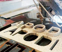 La fabrication de comptoirs utilise des dalles de cuisine personnalisées coupées machine cnc en marbre à jet d'eau