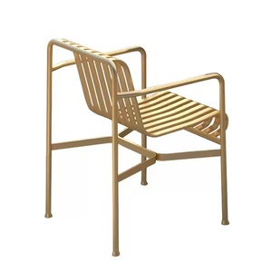 Ensemble de table à manger en fer forgé moderne pour l'extérieur avec plateau rayé et 4 chaises pour patio, jardin ou cour - Product Image 6