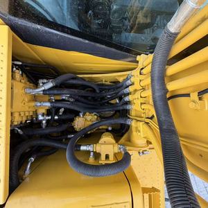 Vente flash : Excavatrice sur chenilles hydraulique Komatsu PC130-8 d'occasion, modèle 2023, 13T, prix d'usine, composants du moteur principal, pompe, godet - Product Image 6