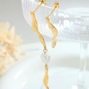 Fashion Asymmetric Freshwater Pearl Earrings Waterproof 18k Gold Plated Stainless Steel Drop Earrings boucles doreilles