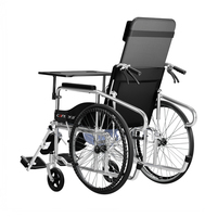 Fauteuil roulant manuel blanc entièrement inclinable hydrauliquement en acier au carbone avec repose-jambes réglables, pneus gonflables de 24 pouces, frein à main et plateau