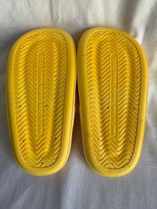 Ciabatte Gialle per Neonati con Decorazione Tigre, Antiscivolo, per Uso Domestico Estivo, Suola in EVA Spessore 20mm, Design a Punta Aperta - Product Image 2