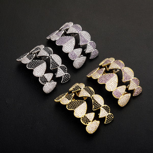 กริลซ์สำหรับฟัน รูปหัวใจ ประดับเพชรซิร์คอนขนาดเล็ก ตัวเรือนโลหะผสมสังกะสี เครื่องประดับฮิปฮอปสำหรับงานปาร์ตี้ HCG 486 - Product Image 1