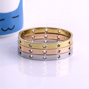 Đồ trang sức thời trang 18K mạ vàng thép không gỉ Vòng đeo tay cổ điển rỗng Sao sao thiết kế Vòng đeo tay Bangles đối với phụ nữ - Product Image 3