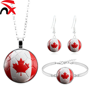 Ensemble <span class=keywords><strong>de</strong></span> bijoux <span class=keywords><strong>de</strong></span> football américain à succès : collier, bracelet et boucles d'oreilles, ensemble <span class=keywords><strong>de</strong></span> trois pièces pour les fans <span class=keywords><strong>de</strong></span> football - Product Image 2