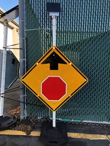 24 "lampeggiante riflettente energia solare Dual Led Stop Signs Board Light Geelian Panel fornitore Post Sign Arrow - Product Image 6