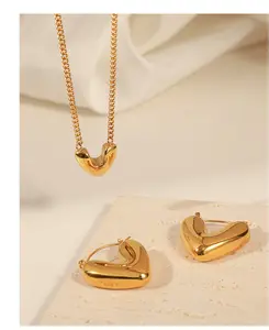 Minimalist and stylish titanium steel gold-plated heart-shaped pendant necklace and earrings setvalentine day gift