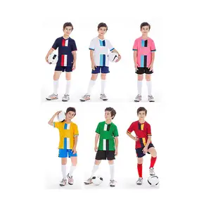 Profesyonel eğitim için yüksek kalite toptan özel futbol üniformaları/toptan özel Logo futbol üniformaları