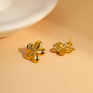 Colorido CZ Stone Cute Flower Stud Pendientes para niñas 18K Chapado en oro Acero inoxidable Joyería de moda para fiesta de uso diario - Product Image 4