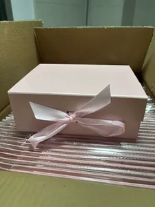 Coffret cadeau de luxe pour bijoux, avec logo personnalisé, en carton recyclé fait main, fermeture magnétique, et pochette en velours. - Product Image 4