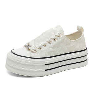 Chaussures en toile tendance sport pour femme, à semelle épaisse et rehaussante, antidérapantes et respirantes, pour l'automne, l'été et le printemps, fabriquées en Chine - Product Image 3