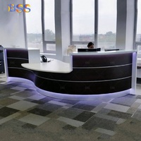 Mesa frontal médica para Hospital, muebles de diseño moderno, tamaño personalizado, piedra Artificial blanca brillante, mesa frontal curvada médica