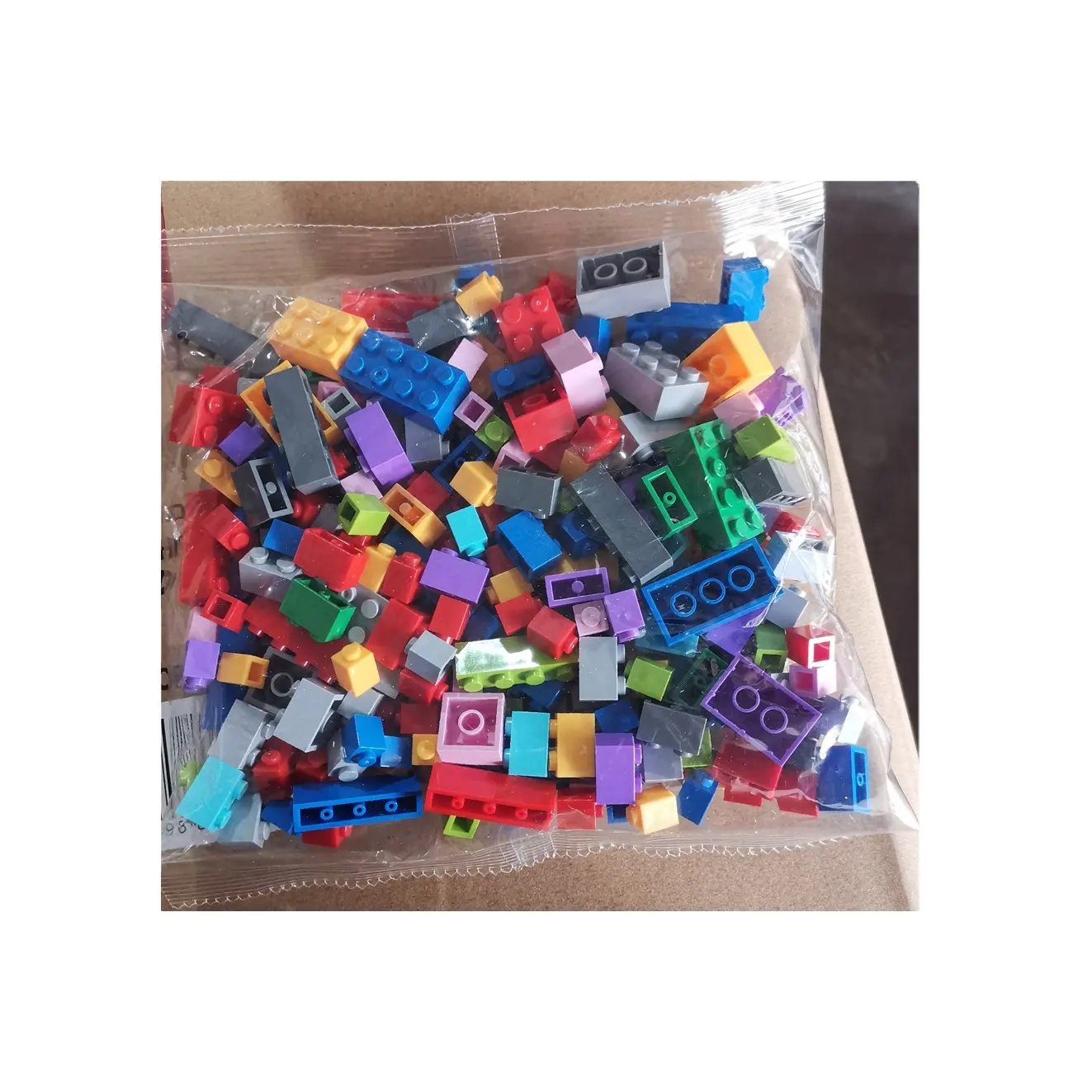 Blocks Building Plastic 1000/500 Pcs DIY Customize Building Blocks Toys OEM Toys Blocks And Bricks ABS Plastic Material