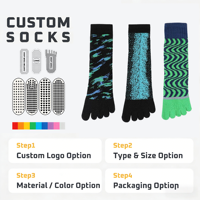 Chaussettes de Pilates à cinq doigts rayées style designer avec grip en silicone, coupe basse, pour studio de yoga de luxe