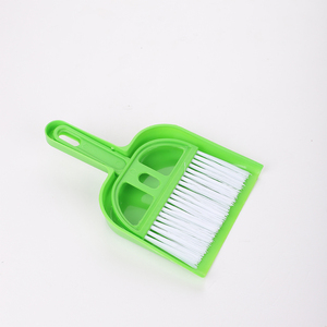 2024 vente chaude Mini brosse de nettoyage petit balai ensemble balayeuse de bureau et pelle à poussière ensemble cuisine petit balai - Product Image 1