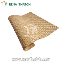Tissage en plastique personnalisé en usine populaire panneau de tapis de bambou feuilles de tissage en rotin synthétique pour plafond