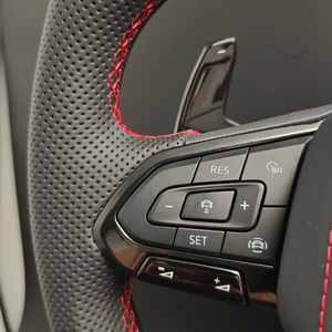 พวงมาลัยหุ้มหนังแบบครึ่งรูสำหรับ Volkswagen VW Golf 8 MK8 R 5 6 7 <span class=keywords><strong>MK5</strong></span> MK6 MK7 POLO GTI Scirocco <span class=keywords><strong>Jetta</strong></span> Passat B7 Amarok - Product Image 3